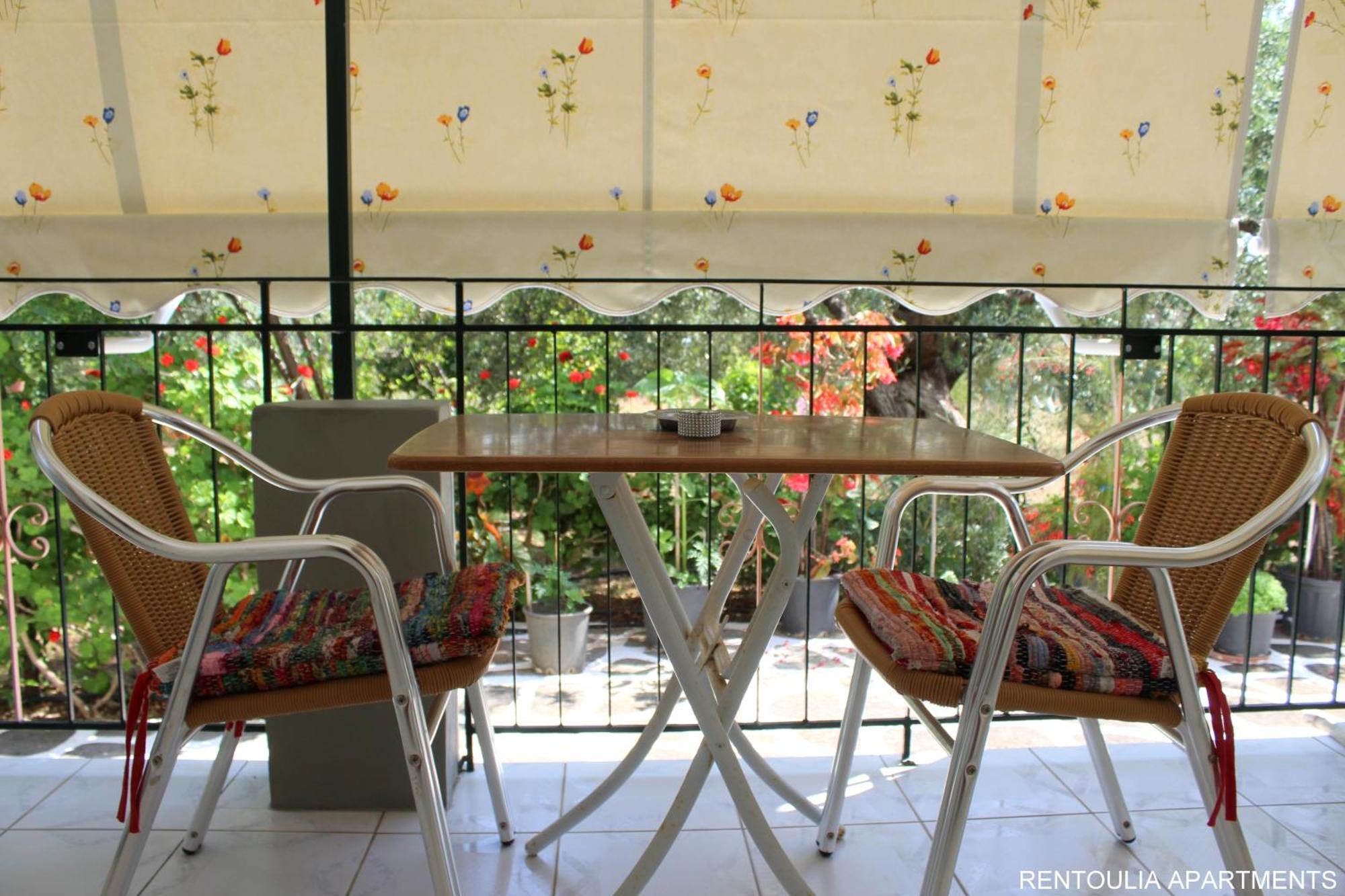 Rentoulia Apartments Poúlithra Dış mekan fotoğraf
