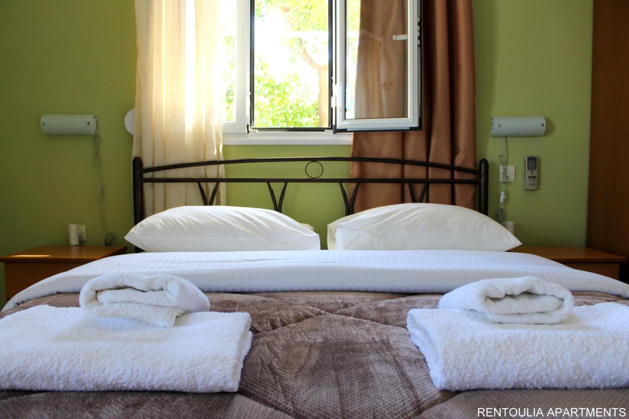 Rentoulia Apartments Poúlithra Dış mekan fotoğraf
