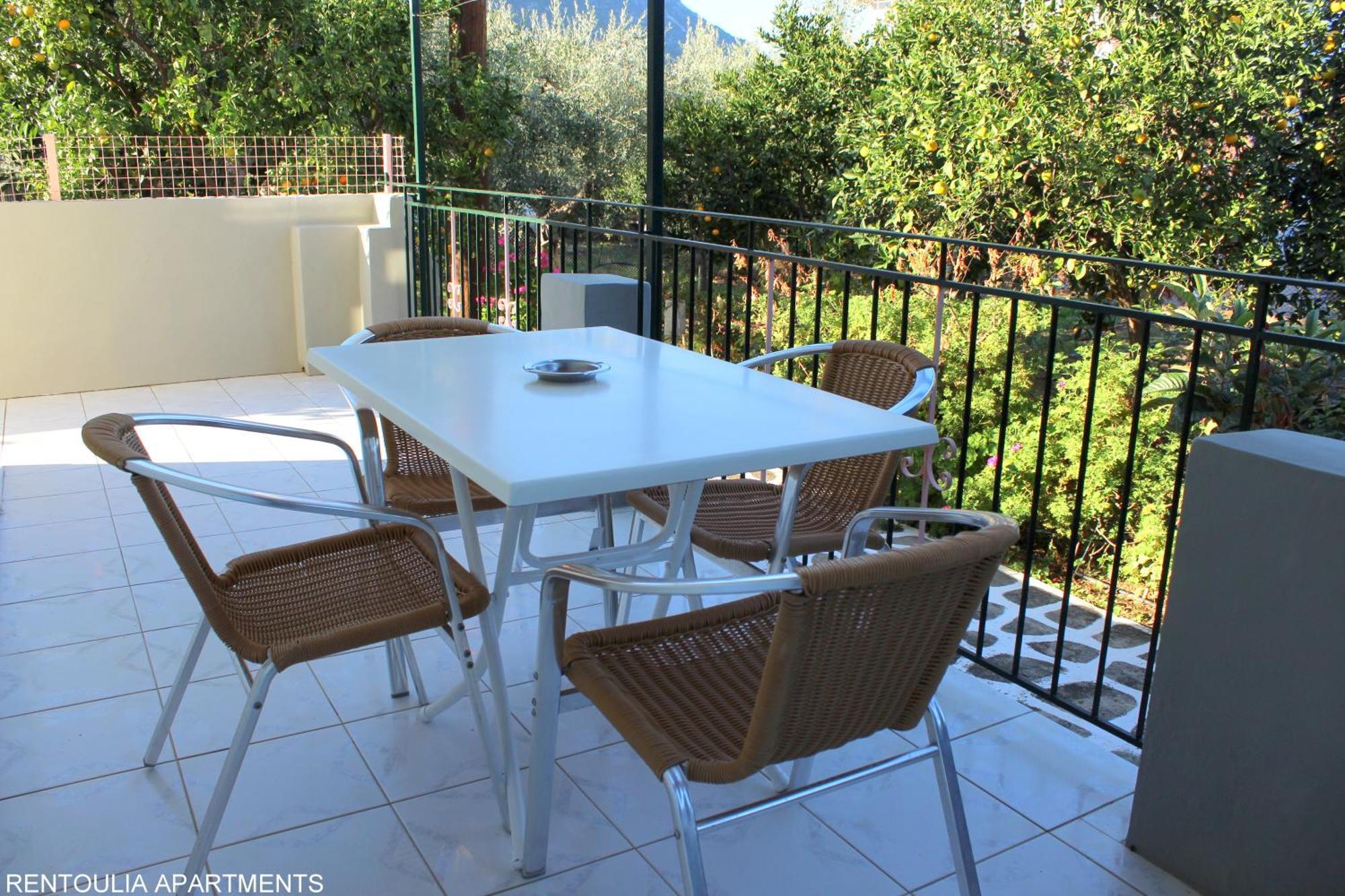 Rentoulia Apartments Poúlithra Dış mekan fotoğraf