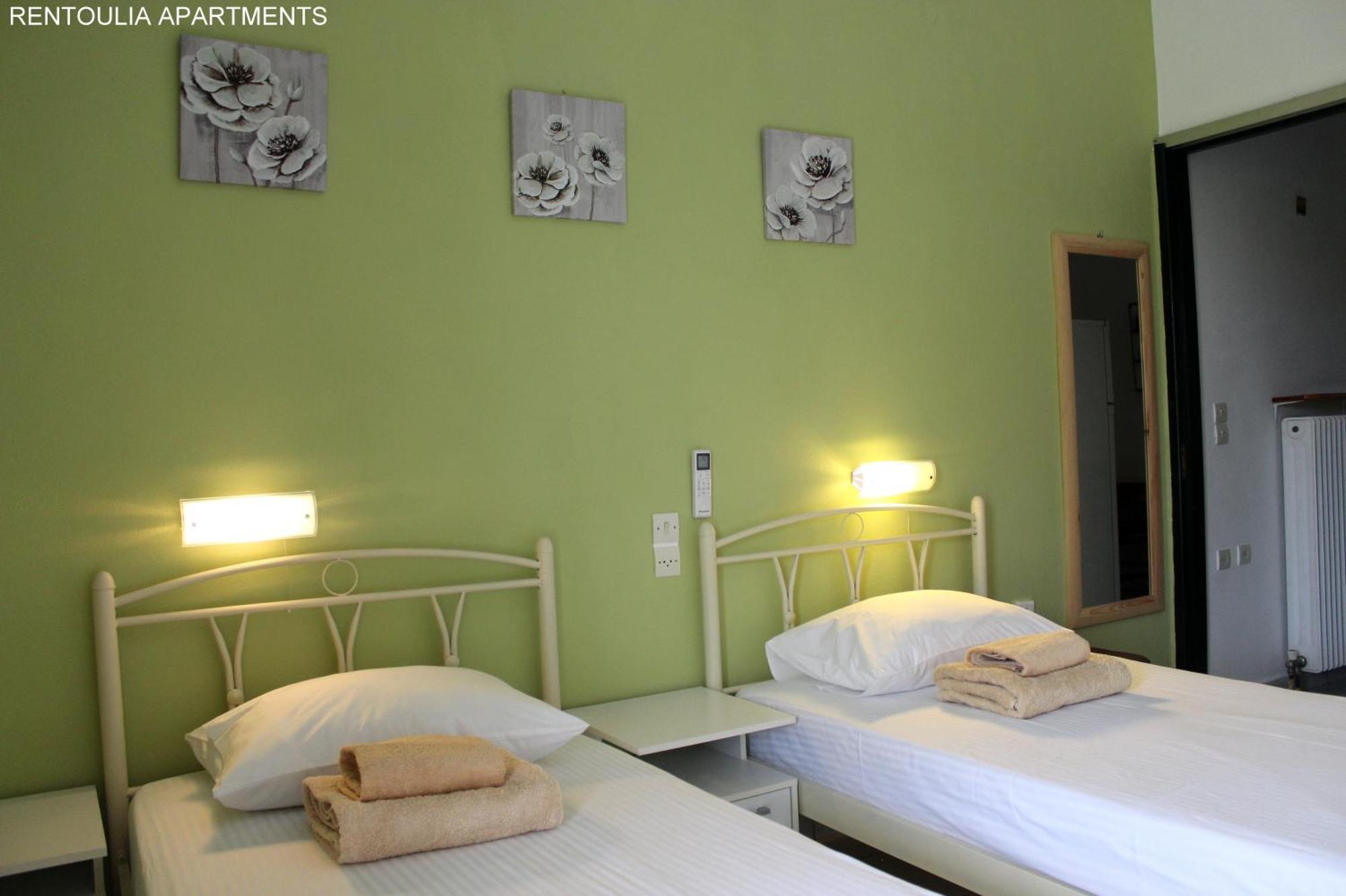 Rentoulia Apartments Poúlithra Dış mekan fotoğraf