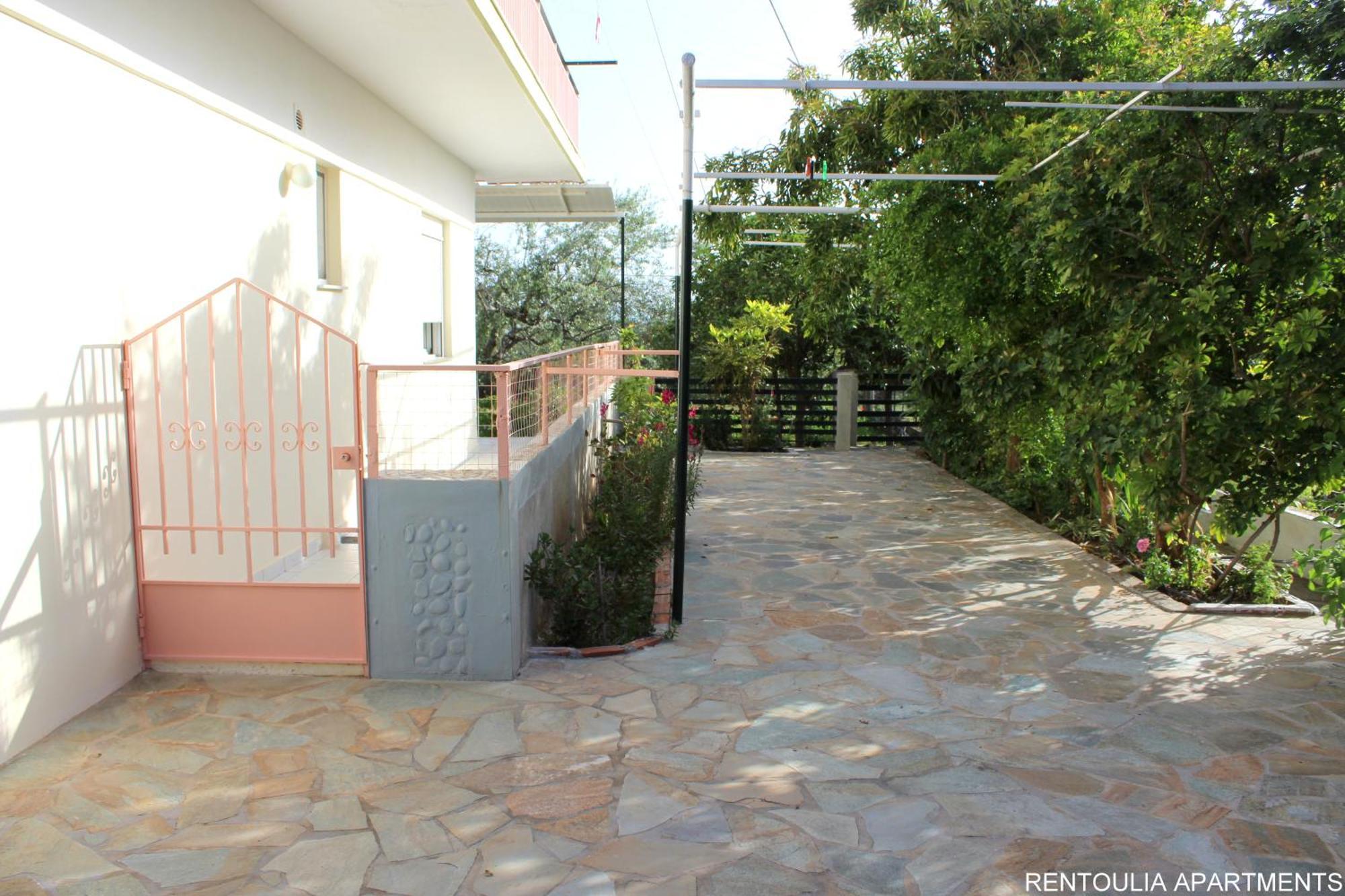 Rentoulia Apartments Poúlithra Dış mekan fotoğraf